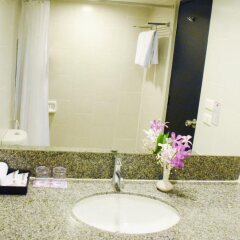 Ambassador Bangkok Hotel Бангкок ванная