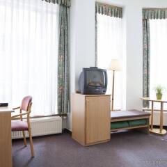 Отель City Hotel Pilvax Венгрия, Будапешт - 7 отзывов об отеле, цены и фото номеров - забронировать отель City Hotel Pilvax онлайн удобства в номере
