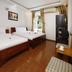 Отель Happy Moon Guesthouse Ханой комната для гостей