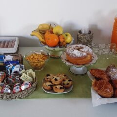 Отель Bed and Breakfast La Villa Бари питание