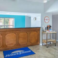 Отель Howard Johnson by Wyndham Vicksburg интерьер отеля