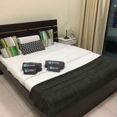 Отель HiGuests Vacation Homes - Marina Views сейф в номере