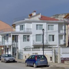 Отель Guest House Silver Pearl Балчик парковка