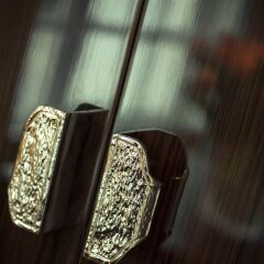 Отель The Capitol Kempinski Singapore Сингапур сейф в номере