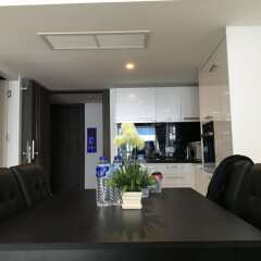 Отель UPlus Avenue Residence Паттайя в номере фото 2