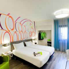Отель ibis Styles Madrid Prado Испания, Мадрид - 9 отзывов об отеле, цены и фото номеров - забронировать отель ibis Styles Madrid Prado онлайн комната для гостей фото 4
