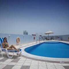 Отель Dock Masters Hotel Apartments ОАЭ, Дубай - отзывы, цены и фото номеров - забронировать отель Dock Masters Hotel Apartments онлайн бассейн
