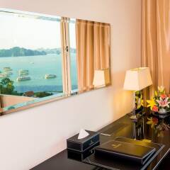 Royal Halong Hotel удобства в номере