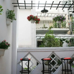 Saigon Friends Hostel балкон