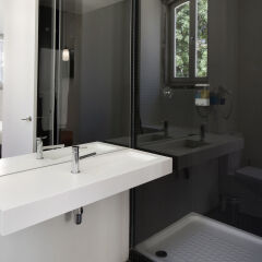 Отель Ascensor da Bica - Lisbon Serviced Apartments Португалия, Лиссабон - отзывы, цены и фото номеров - забронировать отель Ascensor da Bica - Lisbon Serviced Apartments онлайн ванная