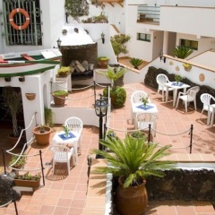 Отель Aparthotel Esquinzo Y Monte Del Mar фото 2