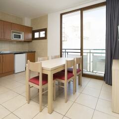 Отель Apartamentos Tramuntana в номере фото 2