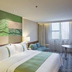 Отель Holiday Inn Shenzhen Donghua Китай, Шэньчжэнь - отзывы, цены и фото номеров - забронировать отель Holiday Inn Shenzhen Donghua онлайн комната для гостей фото 3