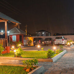 Отель The Highbridge Guest Lodge