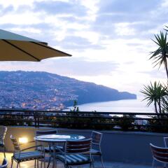 Отель Madeira Panoramico Hotel Португалия, Фуншал - отзывы, цены и фото номеров - забронировать отель Madeira Panoramico Hotel онлайн гостиничный бар