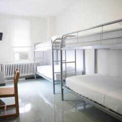 Отель West Side YMCA Номер с общей ванной комнатой с различными типами кроватей (общая ванная комната) фото 3