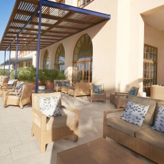 Le Meridien Ra Beach Hotel & Spa вид на фасад