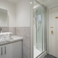 Апартаменты Royal Mile 5 BR Apartment nr Castle Эдинбург ванная