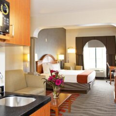 Holiday Inn Express Hotel & Suites Pittsburgh-South Side в номере