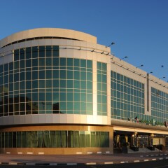 Отель Holiday Inn Bur Dubai Embassy District Дубай приотельная территория