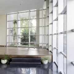 Отель Sea N' Rent - Ramat Aviv 3 Bed Тель-Авив бассейн