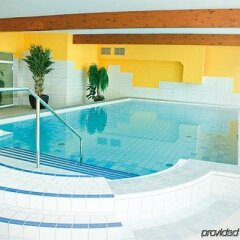 Morada Hotel Isetal бассейн фото 2