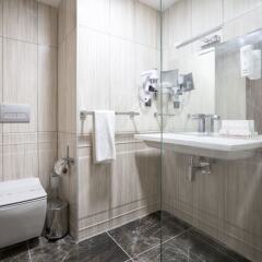 Ramada Hotel & Suites Edirne Турция, Эдирне - отзывы, цены и фото номеров - забронировать отель Ramada Hotel & Suites Edirne онлайн ванная фото 2
