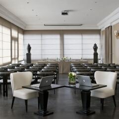 Ambasciatori Place Hotel Фьюджи гостиничный бар