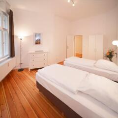 Апартаменты Old Town Apartments Greifswalder Strasse комната для гостей фото 4