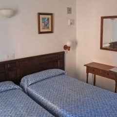 Отель Hostal Alemania Испания, Форментера - отзывы, цены и фото номеров - забронировать отель Hostal Alemania онлайн комната для гостей фото 3