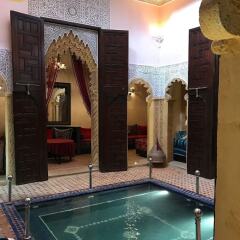 Отель Riad La Porte Du Bouregreg бассейн фото 2