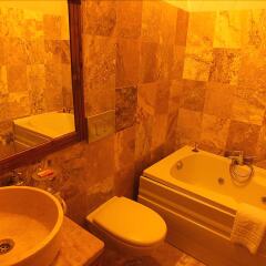 Dilek Tepesi Cave Hotel ванная