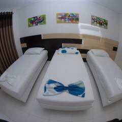 Апартаменты White Deluxe Apartments сейф в номере