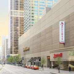 Отель Toronto Marriott Bloor Yorkville Hotel Канада, Торонто - отзывы, цены и фото номеров - забронировать отель Toronto Marriott Bloor Yorkville Hotel онлайн городской автобус