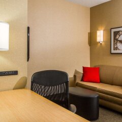 Cambria Hotel Traverse City in Grand Traverse Bay, United States of America from 291$, photos, reviews - zenhotels.com guestroom