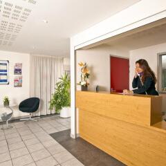 Отель Séjours & Affaires Rennes Villa Camilla спа