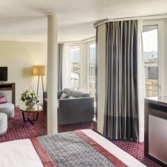 Отель Fairmont Grand Hôtel Genève Швейцария, Женева - 1 отзыв об отеле, цены и фото номеров - забронировать отель Fairmont Grand Hôtel Genève онлайн удобства в номере фото 2