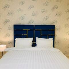 Отель Downtown 2bedroom Holidays R Us Дубай комната для гостей фото 4