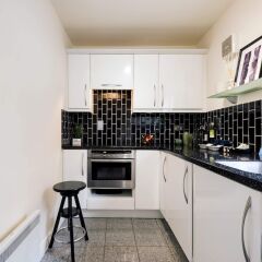 Апартаменты Bright Charing Cross Apartment Лондон в номере фото 2