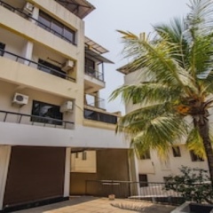 Апартаменты OYO 13014 Home Scenic View Studio Dona Paula Beach Гоа парковка