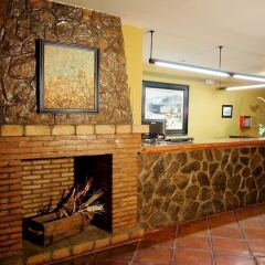 Отель Santa Cruz Испания, Гуэхар-Сьерра - отзывы, цены и фото номеров - забронировать отель Santa Cruz онлайн интерьер отеля фото 3
