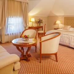 Hotel Zlatnik комната для гостей