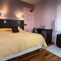 Отель Le Montclair Montmartre by Hiphophostels удобства в номере