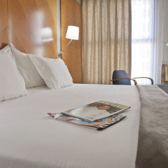 Hotel Exe Plaza 4* Стандартный номер с двуспальной кроватью фото 2
