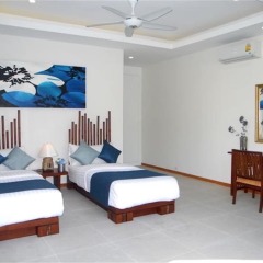 Отель Rawai Superb Ka Villa 4 bedrooms комната для гостей