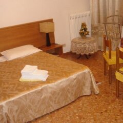 Отель B&B Santa Sofia Италия, Венеция - 1 отзыв об отеле, цены и фото номеров - забронировать отель B&B Santa Sofia онлайн комната для гостей фото 3