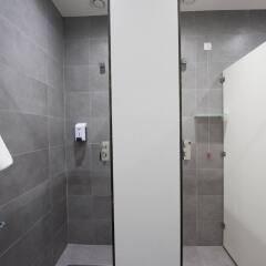 Отель Bluesock Hostels Porto ванная