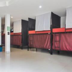 Samui Backpacker Hotel парковка