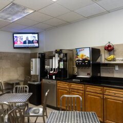 Broadway Plaza Hotel питание