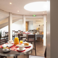 Отель Cœur de City Hôtel Bordeaux Clemenceau by Happyculture Франция, Бордо - 1 отзыв об отеле, цены и фото номеров - забронировать отель Cœur de City Hôtel Bordeaux Clemenceau by Happyculture онлайн питание